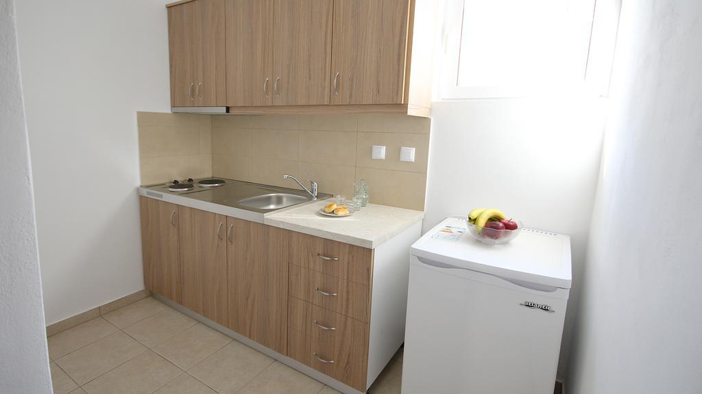 Ampelos Apartment And Studios أكسيروكامبوس المظهر الخارجي الصورة